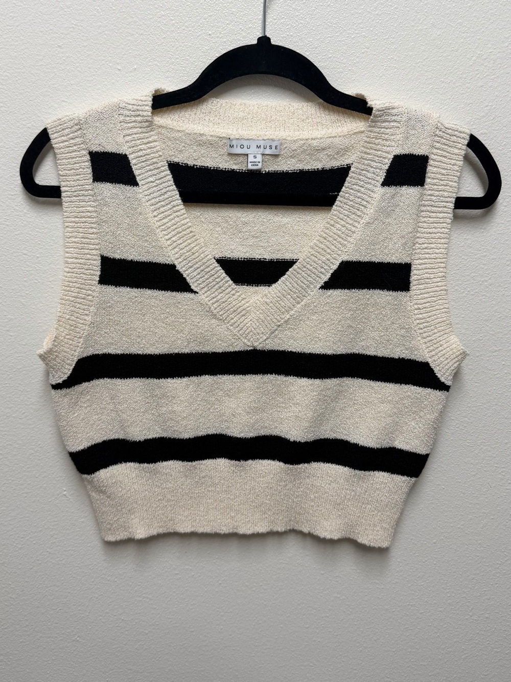 Miou Miou Striped V-Neck Sleeveless Knit Tank - Ivory & Black S